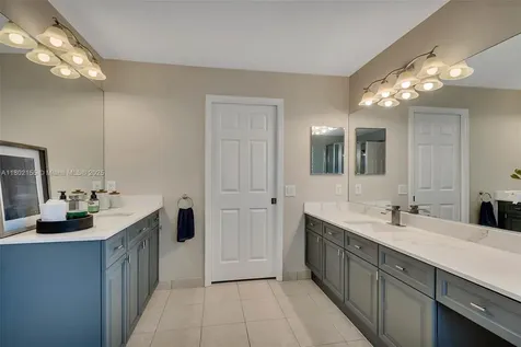 2521 Hunters Run Way Weston FL 33327