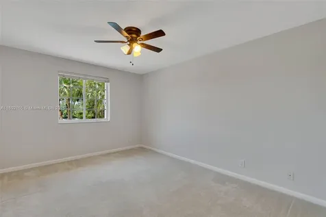 2521 Hunters Run Way Weston FL 33327