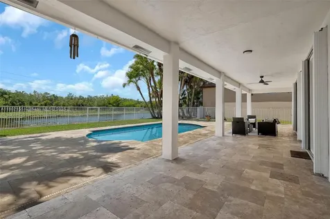 2521 Hunters Run Way Weston FL 33327