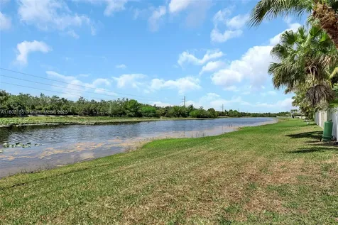 2521 Hunters Run Way Weston FL 33327