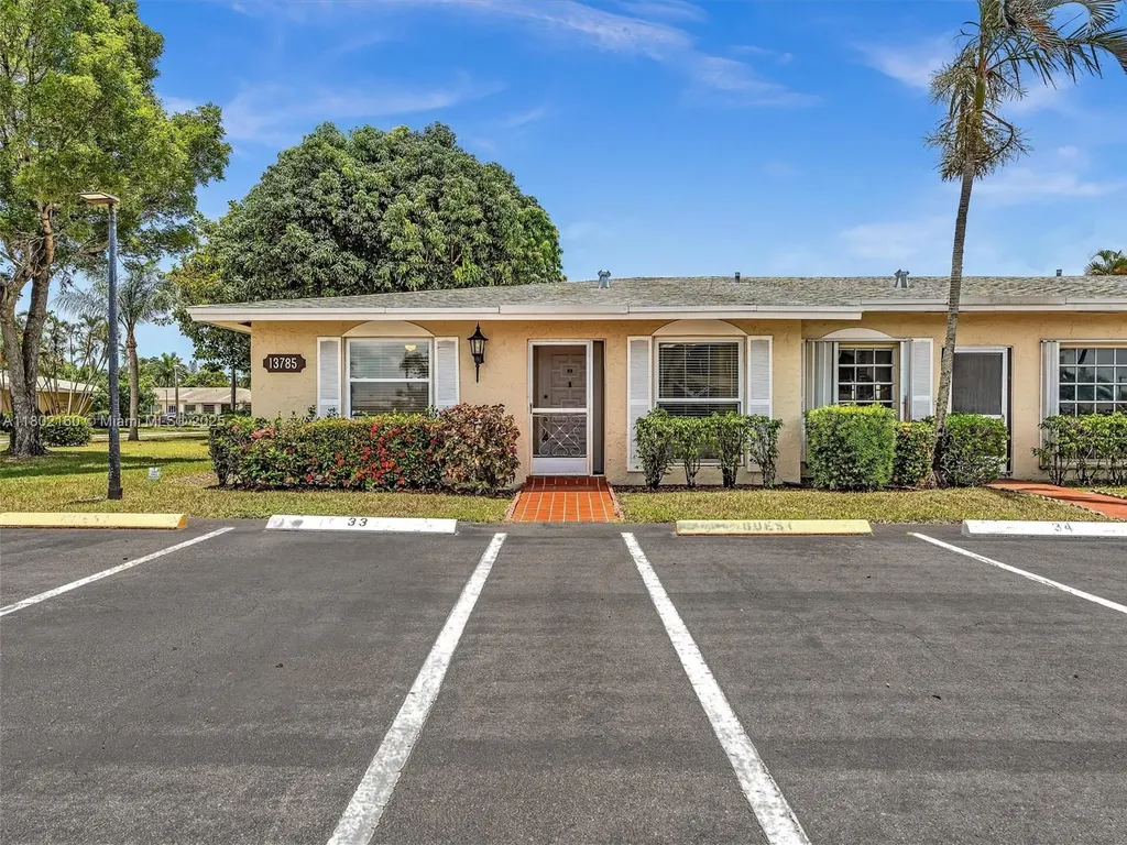 13785 Flora Place Delray Beach FL 33484