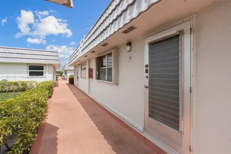 34 Valencia B Delray Beach FL 33446