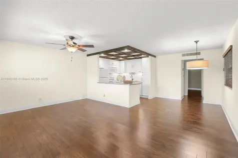 34 Valencia B Delray Beach FL 33446