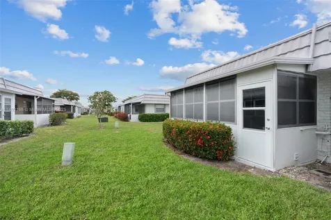 34 Valencia B Delray Beach FL 33446