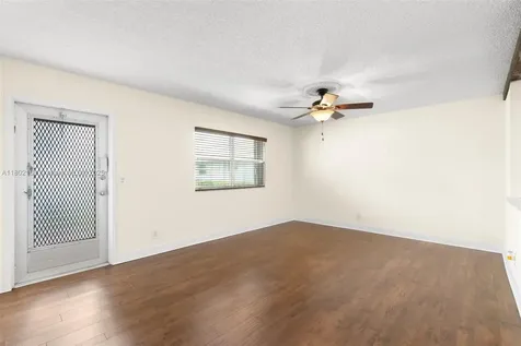 34 Valencia B Delray Beach FL 33446