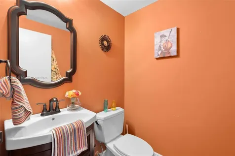 34 Valencia B Delray Beach FL 33446