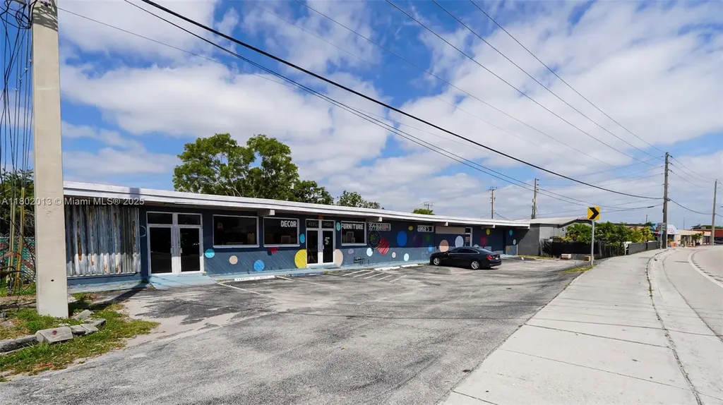 4231 N Dixie Highway Oakland Park FL 33334