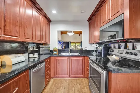 1951 SW 81st Terrace Davie FL 33324