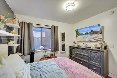 1951 SW 81st Terrace Davie FL 33324