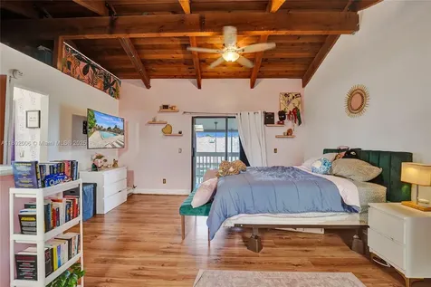 1951 SW 81st Terrace Davie FL 33324