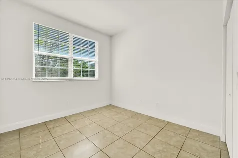 677 NE 21st Terrace Homestead FL 33033