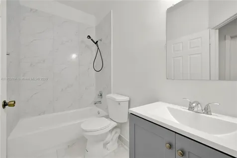 677 NE 21st Terrace Homestead FL 33033