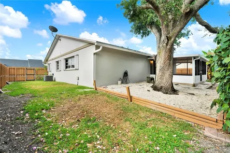 1575 N Goldeneye Lane Homestead FL 33035