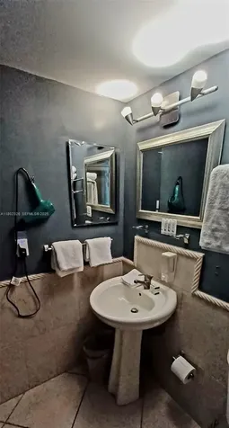 19201 Collins Avenue Sunny Isles Beach FL 33160
