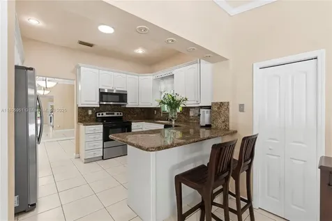 1090 Meadowlark Avenue Miami Springs FL 33166