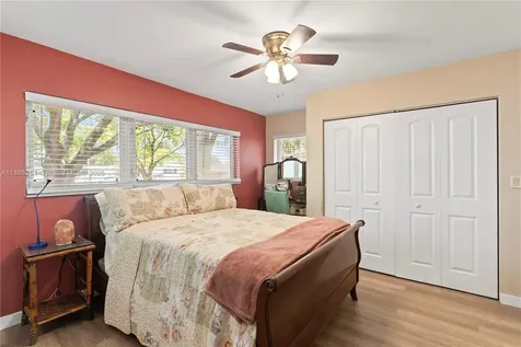 1090 Meadowlark Avenue Miami Springs FL 33166