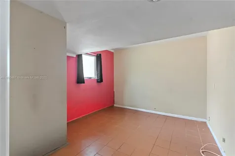 1090 Meadowlark Avenue Miami Springs FL 33166