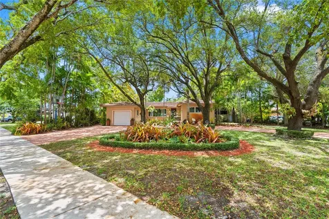 1090 Meadowlark Avenue Miami Springs FL 33166