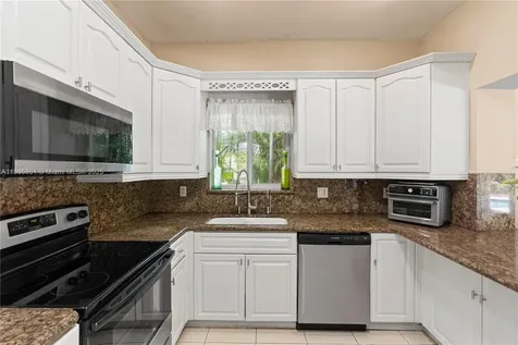 1090 Meadowlark Avenue Miami Springs FL 33166
