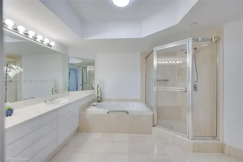 21205 Yacht Club Drive Aventura FL 33180