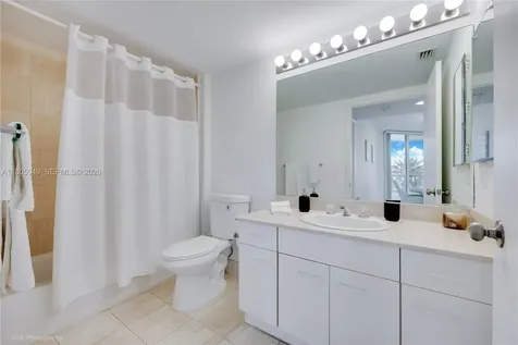 21205 Yacht Club Drive Aventura FL 33180