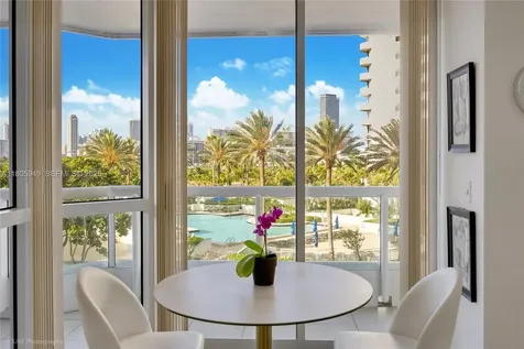 21205 Yacht Club Drive Aventura FL 33180
