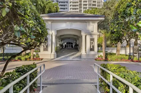21205 Yacht Club Drive Aventura FL 33180