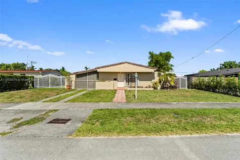 4295 SW 97th Court Miami FL 33165