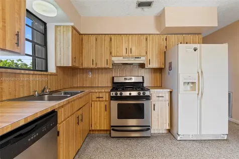 4295 SW 97th Court Miami FL 33165