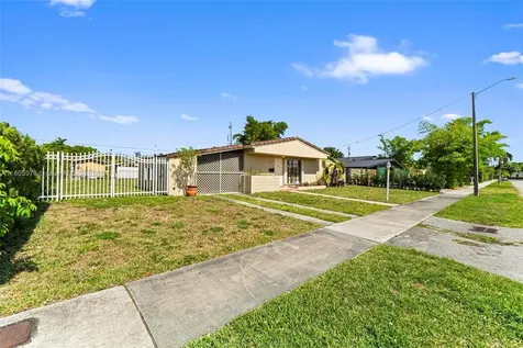 4295 SW 97th Court Miami FL 33165