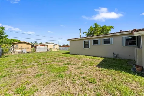 4295 SW 97th Court Miami FL 33165