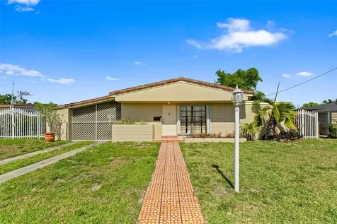 4295 SW 97th Court Miami FL 33165