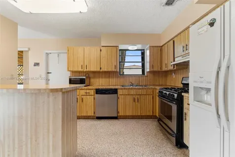 4295 SW 97th Court Miami FL 33165