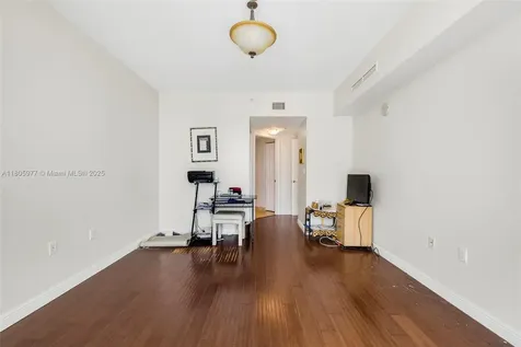 1755 E Hallandale Beach Boulevard Hallandale Beach FL 33009