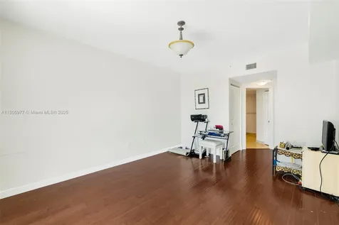 1755 E Hallandale Beach Boulevard Hallandale Beach FL 33009