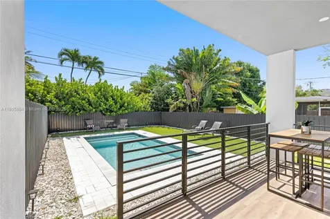 1116 NE 10th Avenue Fort Lauderdale FL 33304