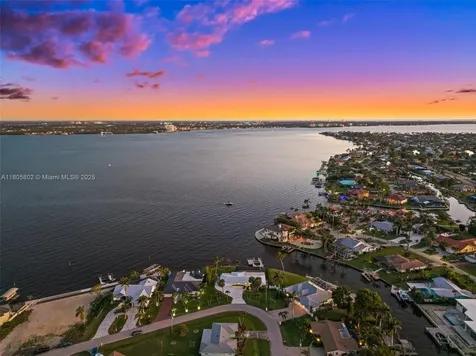 1600 Edith Esplanade Cape Coral FL 33904