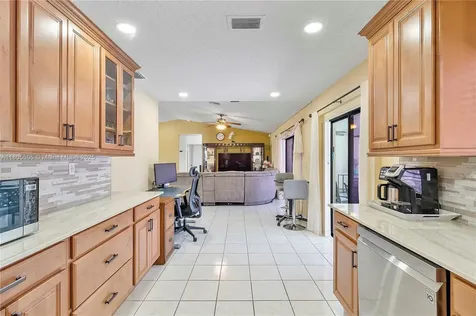11186 NW 21st Street Coral Springs FL 33071