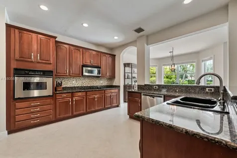 19165 N Gardenia Avenue Weston FL 33332