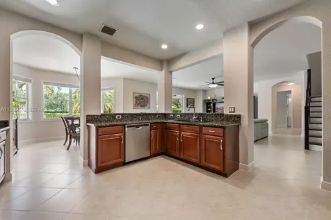 19165 N Gardenia Avenue Weston FL 33332