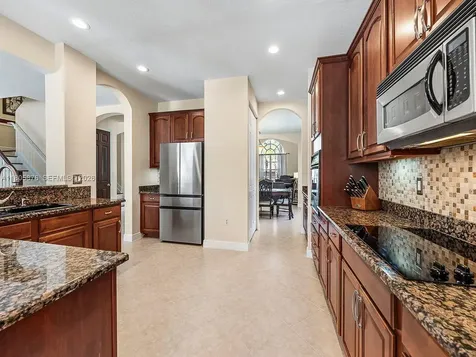 19165 N Gardenia Avenue Weston FL 33332