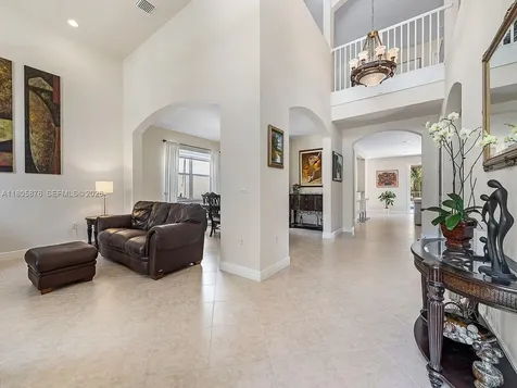 19165 N Gardenia Avenue Weston FL 33332