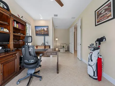 19165 N Gardenia Avenue Weston FL 33332