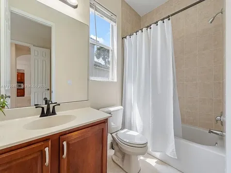 19165 N Gardenia Avenue Weston FL 33332