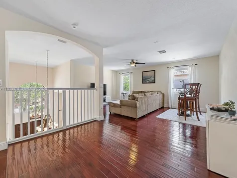 19165 N Gardenia Avenue Weston FL 33332