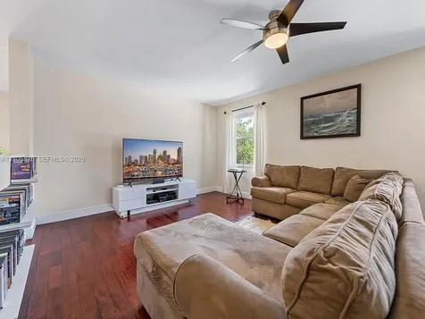 19165 N Gardenia Avenue Weston FL 33332