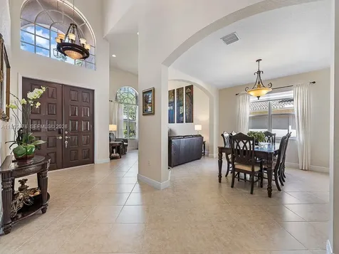 19165 N Gardenia Avenue Weston FL 33332