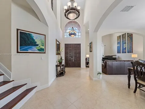 19165 N Gardenia Avenue Weston FL 33332