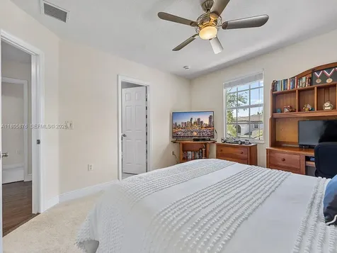 19165 N Gardenia Avenue Weston FL 33332