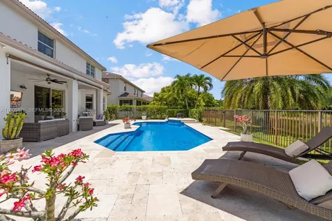 19165 N Gardenia Avenue Weston FL 33332